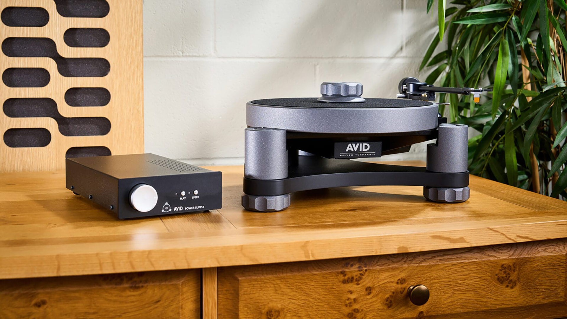 AVID-Relveo-with-PSU