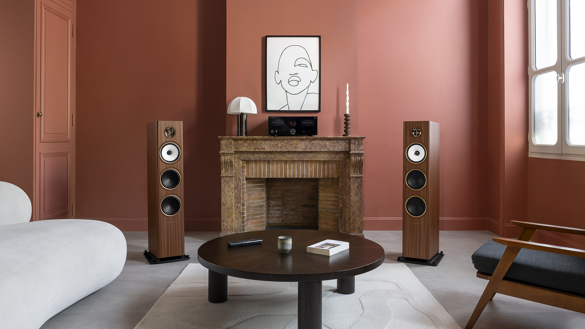 TRIANGLE-SOLSTICE-SOLS8-PICTURES-LIFESTYLE-01-TEAK